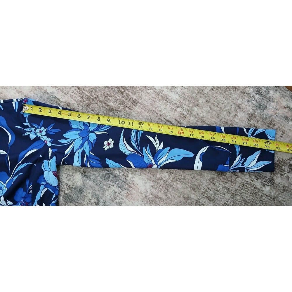 Tommy Bahama Everyday Active 1/4 Zip Pullover Women’s M Blue Floral Thumbholes - Picture 15 of 16